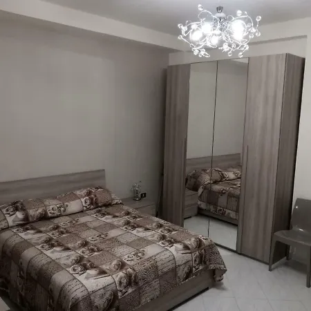 Camera In * Napels